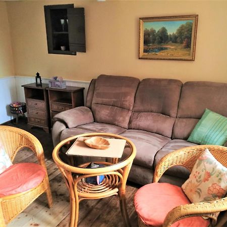 Familienfreundliches Ferienhaus Mit 3 Schlafzimmern Oldisleben ภายนอก รูปภาพ
