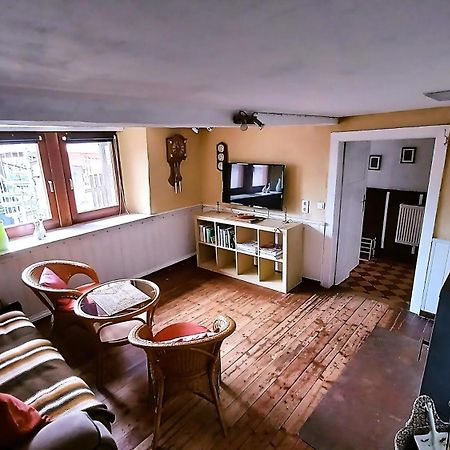Familienfreundliches Ferienhaus Mit 3 Schlafzimmern Oldisleben ภายนอก รูปภาพ