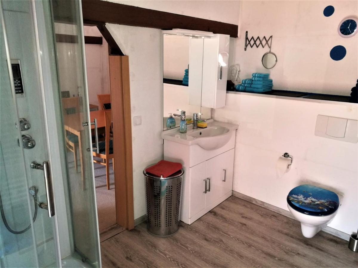 Familienfreundliches Ferienhaus Mit 3 Schlafzimmern Oldisleben ภายนอก รูปภาพ