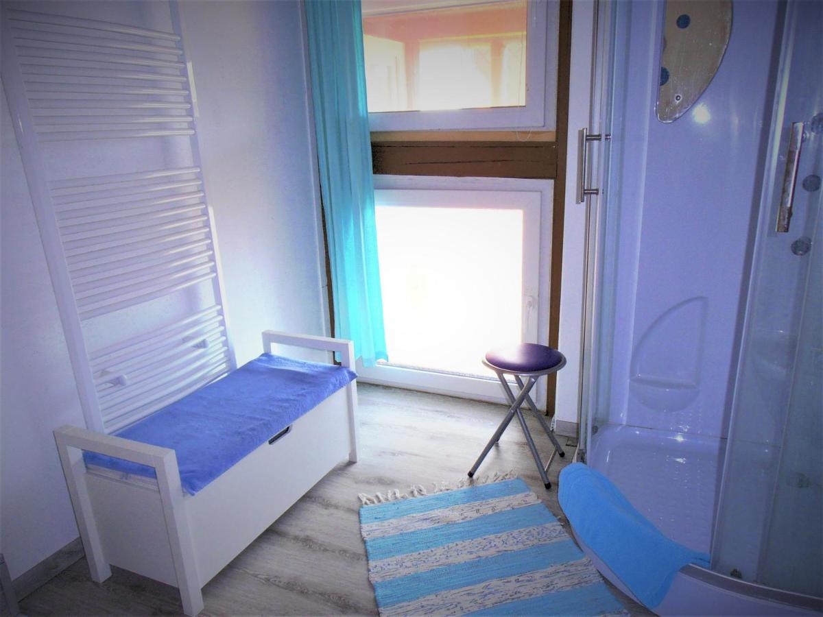 Familienfreundliches Ferienhaus Mit 3 Schlafzimmern Oldisleben ภายนอก รูปภาพ