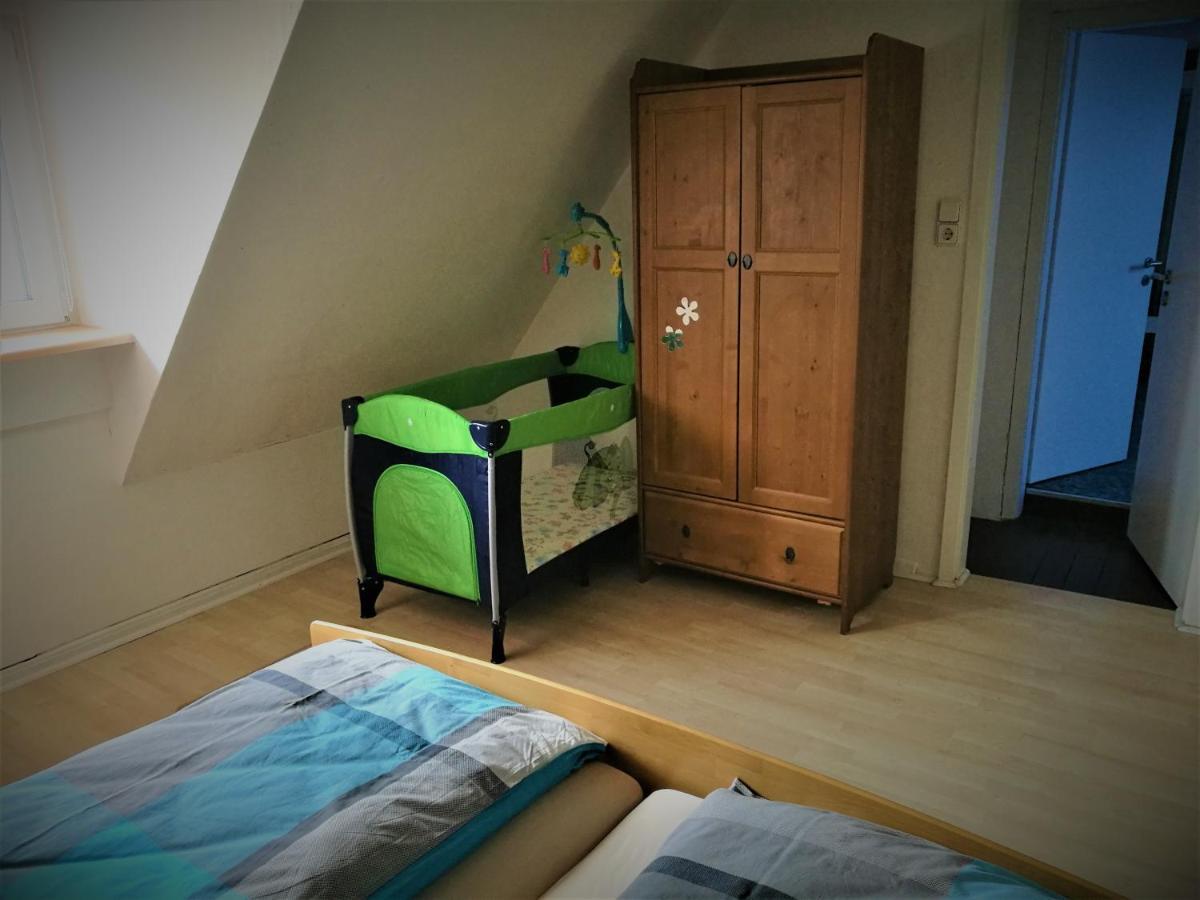 Familienfreundliches Ferienhaus Mit 3 Schlafzimmern Oldisleben ภายนอก รูปภาพ
