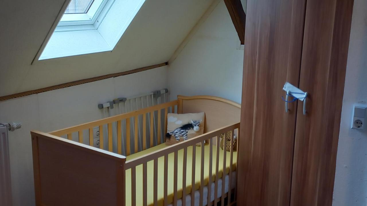 Familienfreundliches Ferienhaus Mit 3 Schlafzimmern Oldisleben ภายนอก รูปภาพ