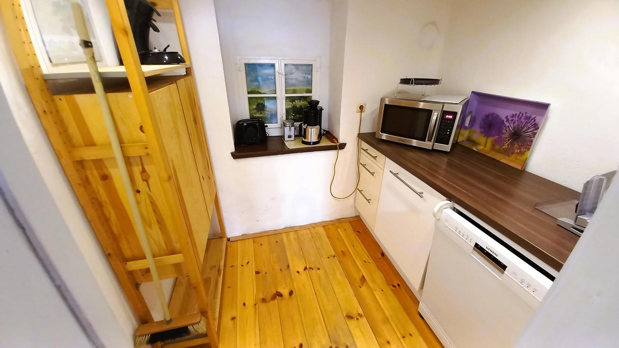 Familienfreundliches Ferienhaus Mit 3 Schlafzimmern Oldisleben ภายนอก รูปภาพ