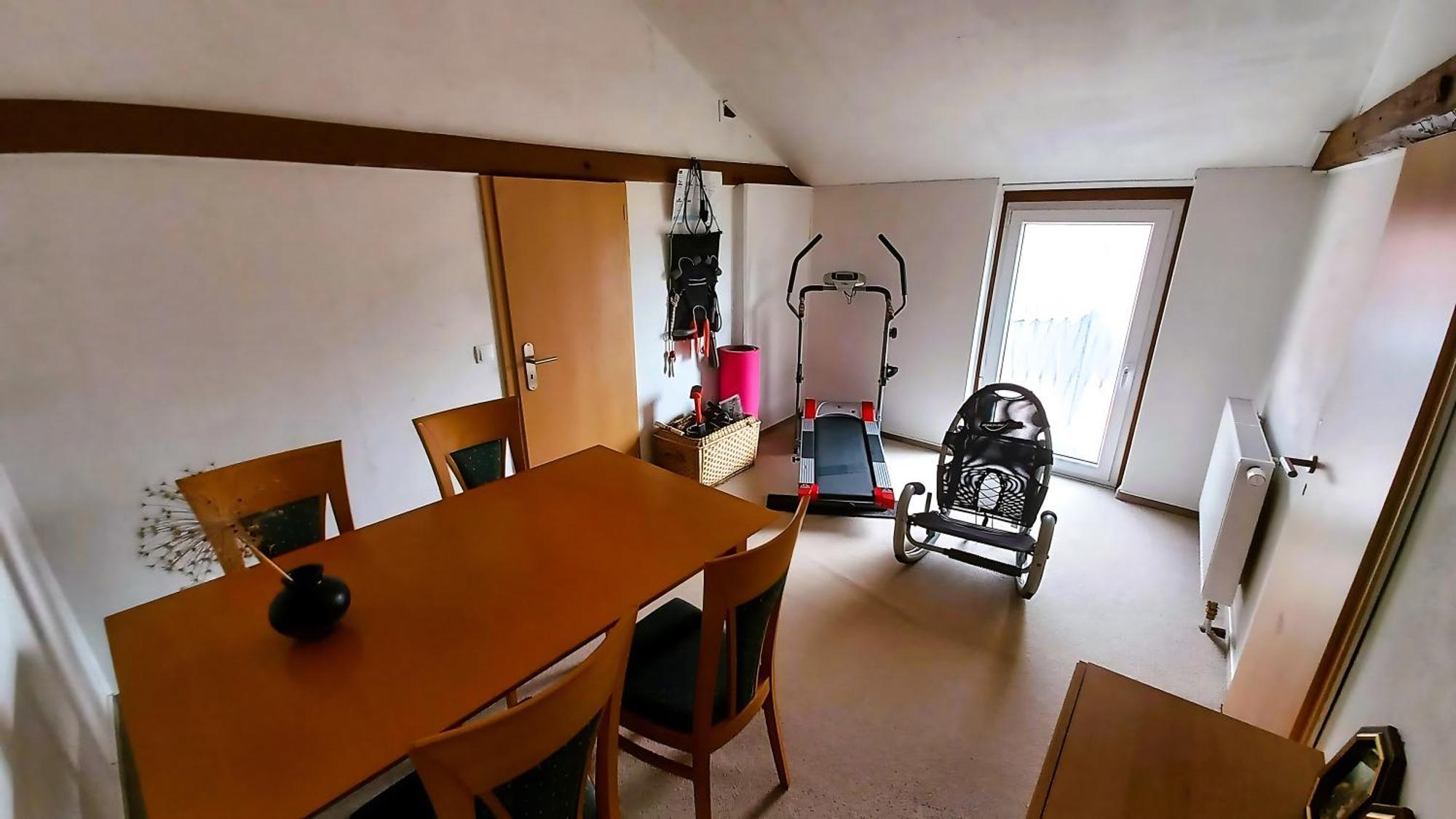 Familienfreundliches Ferienhaus Mit 3 Schlafzimmern Oldisleben ภายนอก รูปภาพ